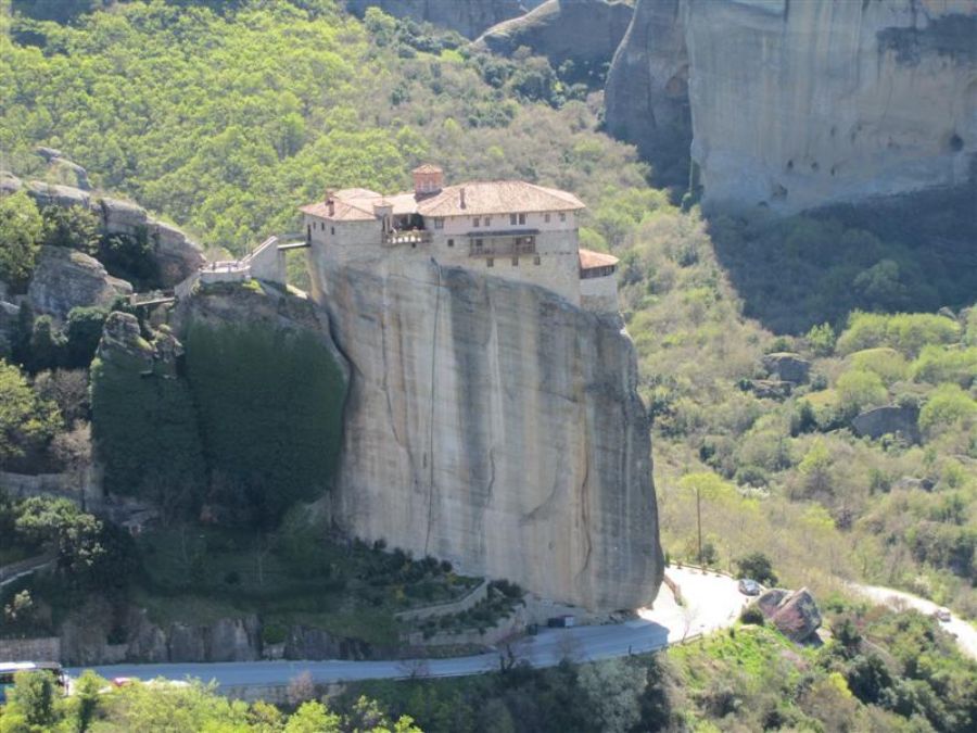 מטאורה והמנזרים התלויים